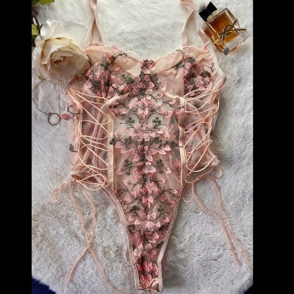 Balletcore French Cut Blush Lace Up Floral 3D Appliqué Mesh Lace Bodysuit Teddy - Picture 14 of 15